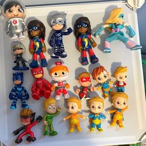 Superhero Action Figure Set of 17